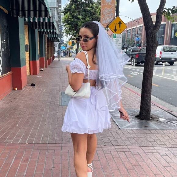 New White Satin Ribbon Trimmed Bridal Veil Mesh Comb Medium Vegan Wedding Party - Picture 2 of 3